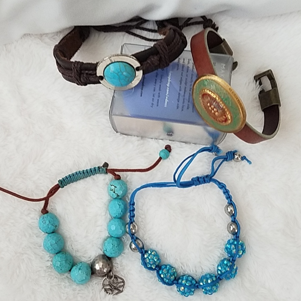 4 Boho Style bracelet's - Picture 2 of 2